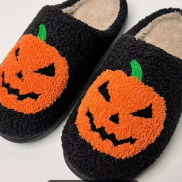 New soft Halloween Fall pumpkin slippers size 5 thru 10 available see al… - Picture 2 of 8
